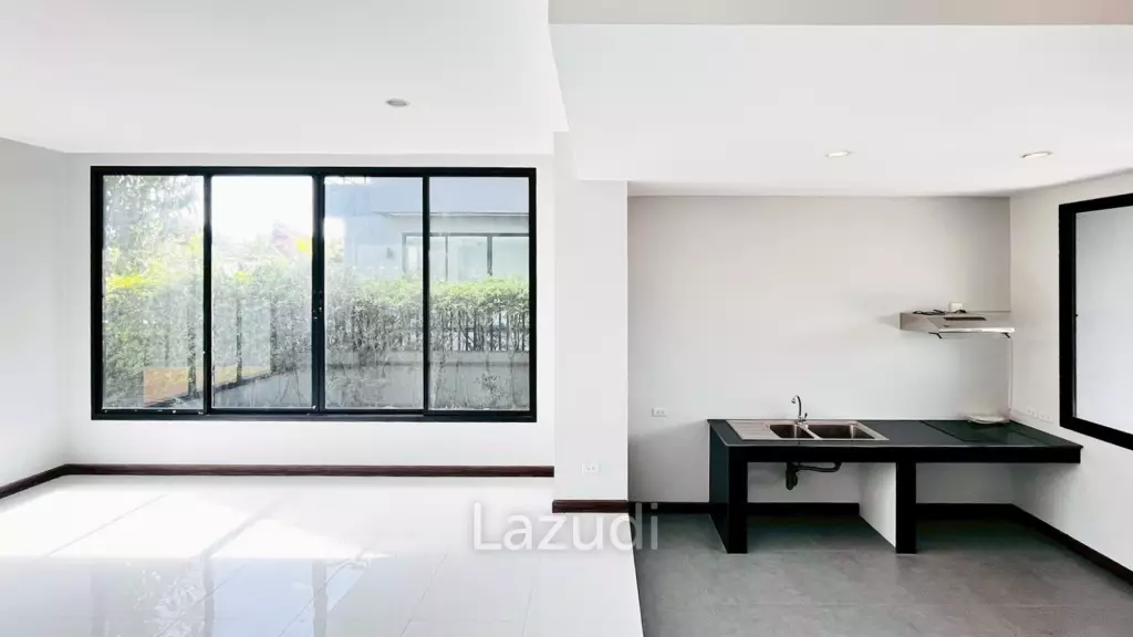 Townhouse with garden in Hua Hin Country hill 1