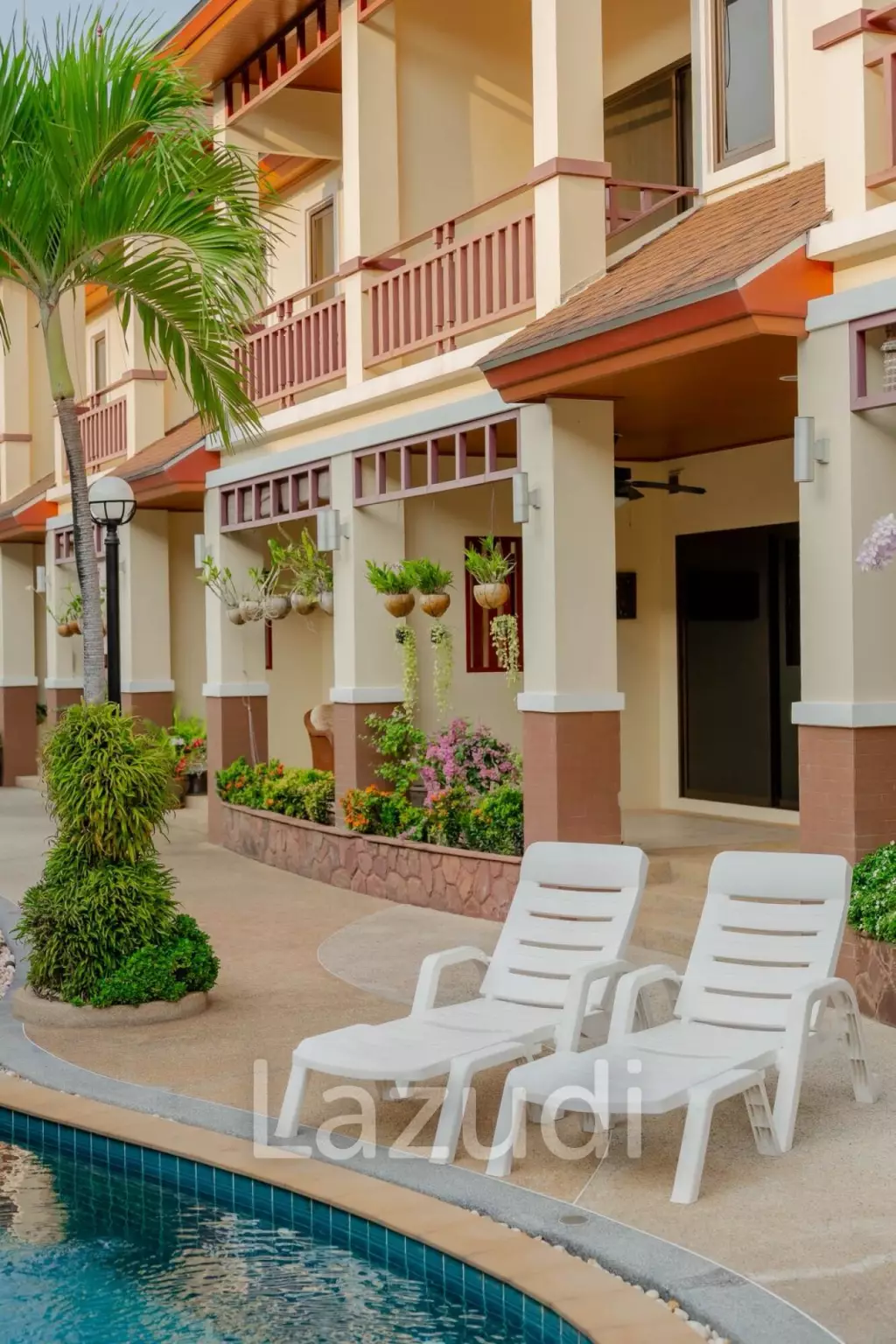 3-Br Poolside Townhouse in Thai Paradise South Cha-Am