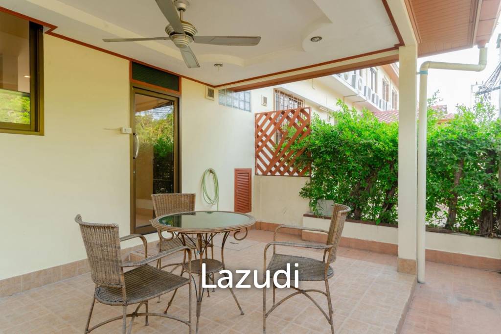 3-Br Poolside Townhouse in Thai Paradise South Cha-Am
