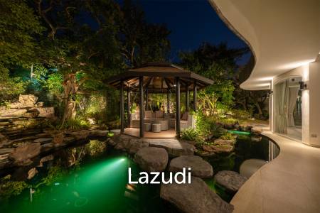 Beautifully renovated unique property on a huge plot