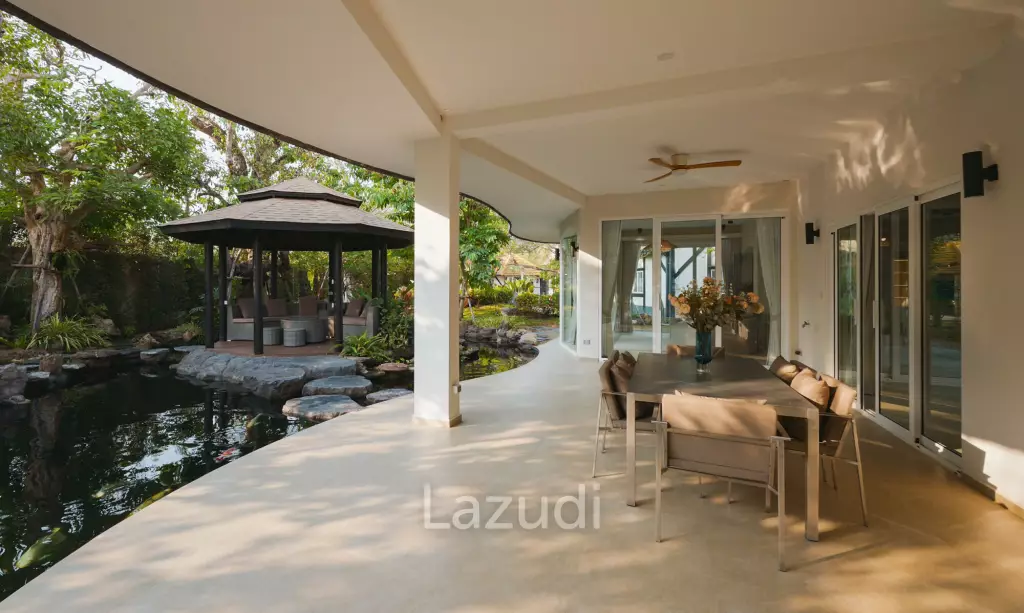 Beautifully renovated unique property on a huge plot