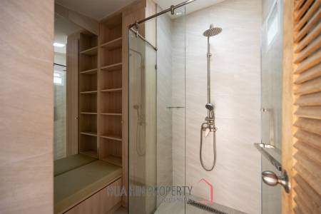 Beautifully renovated unique property on a huge plot