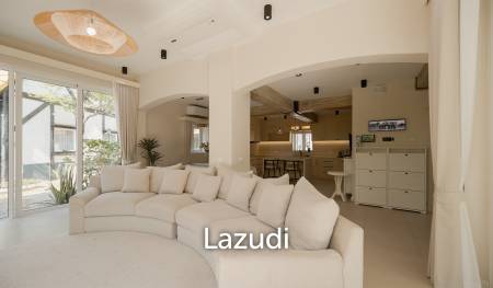 Beautifully renovated unique property on a huge plot