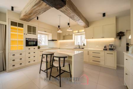 Beautifully renovated unique property on a huge plot