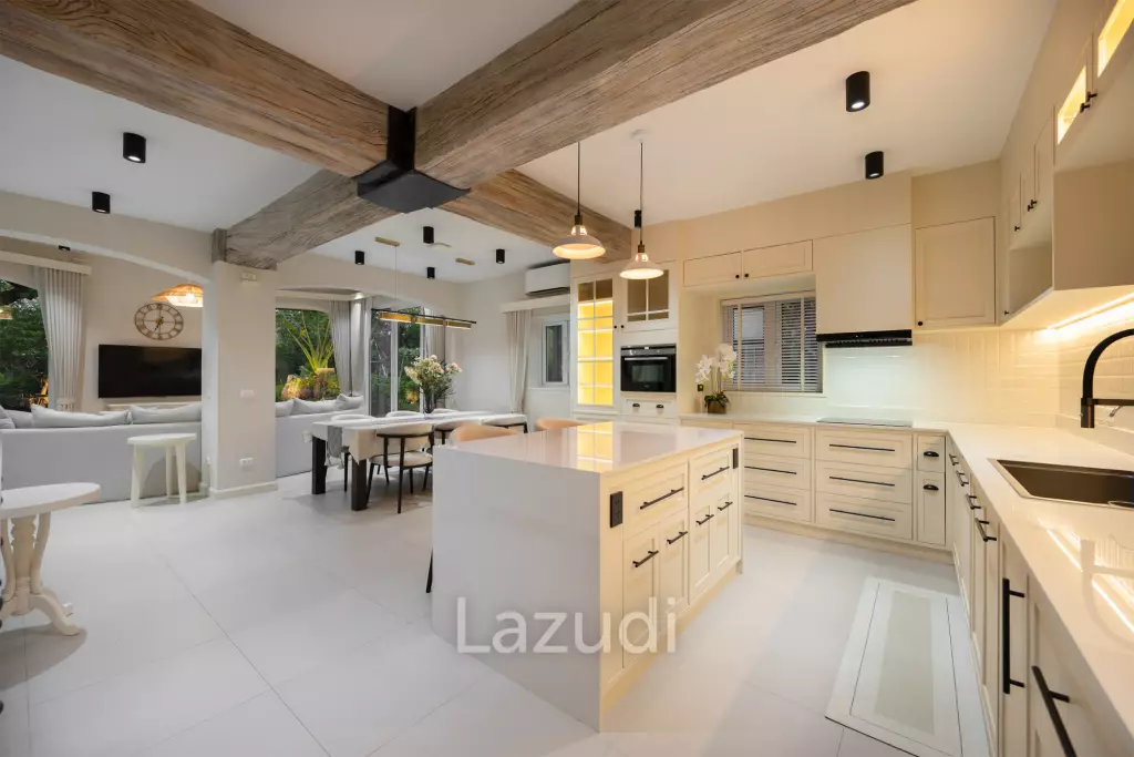 Beautifully renovated unique property on a huge plot