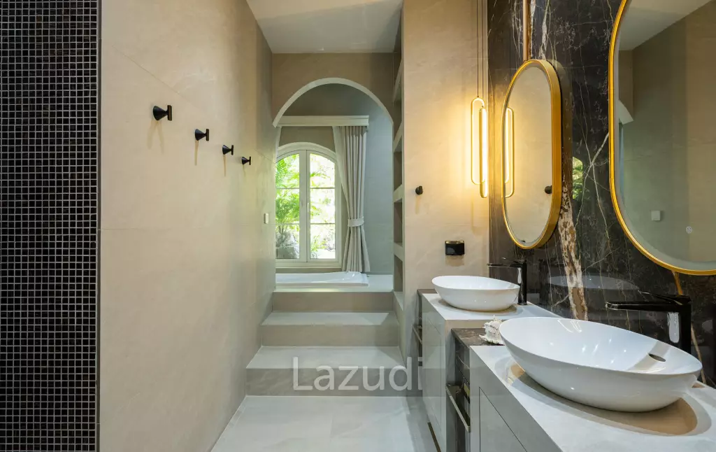 Beautifully renovated unique property on a huge plot