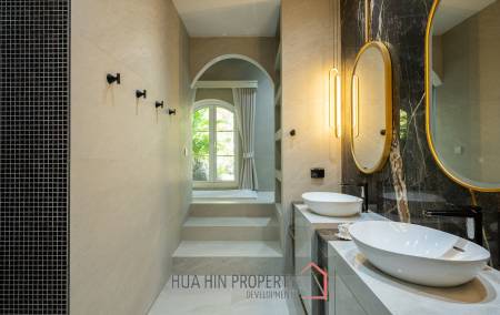 Beautifully renovated unique property on a huge plot