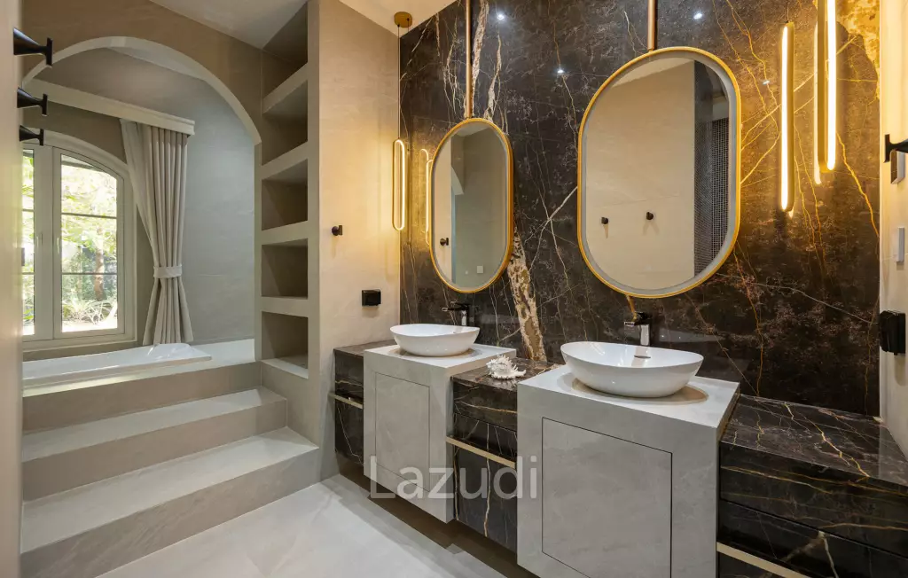 Beautifully renovated unique property on a huge plot