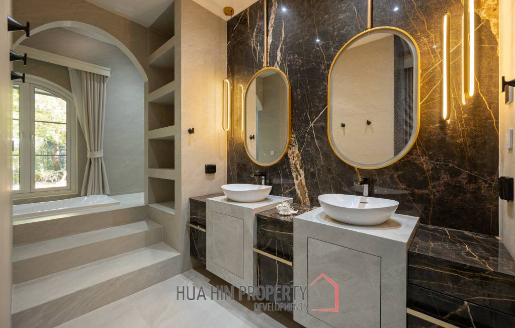 Beautifully renovated unique property on a huge plot
