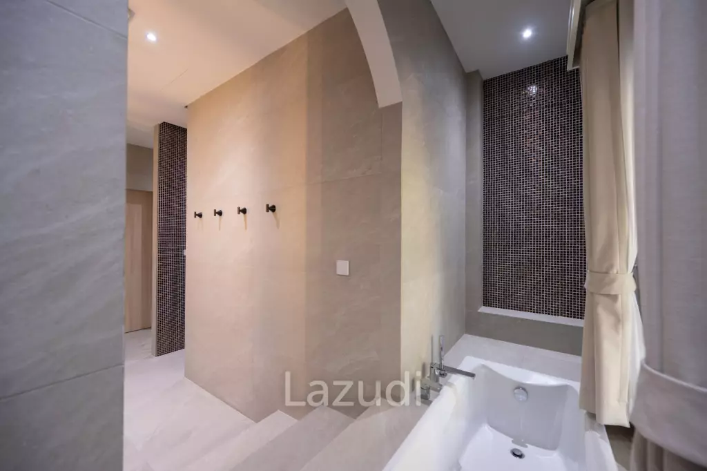 Beautifully renovated unique property on a huge plot