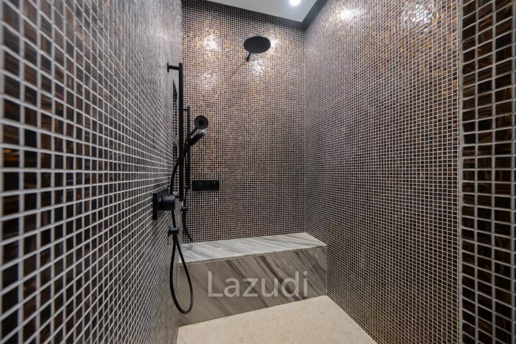 Beautifully renovated unique property on a huge plot