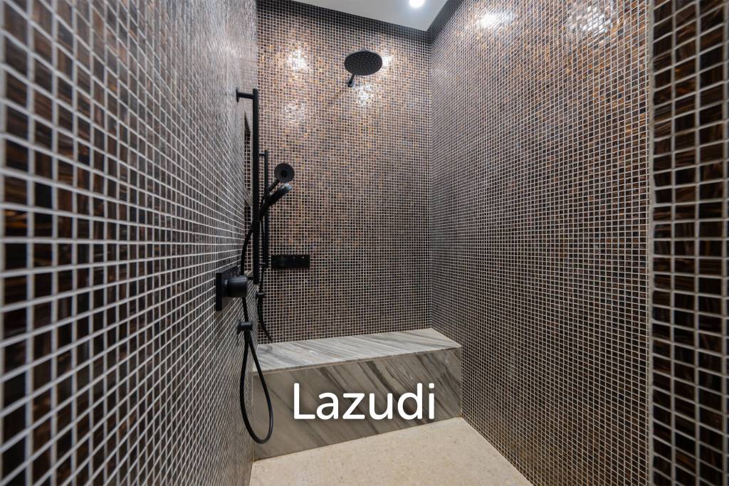 Beautifully renovated unique property on a huge plot