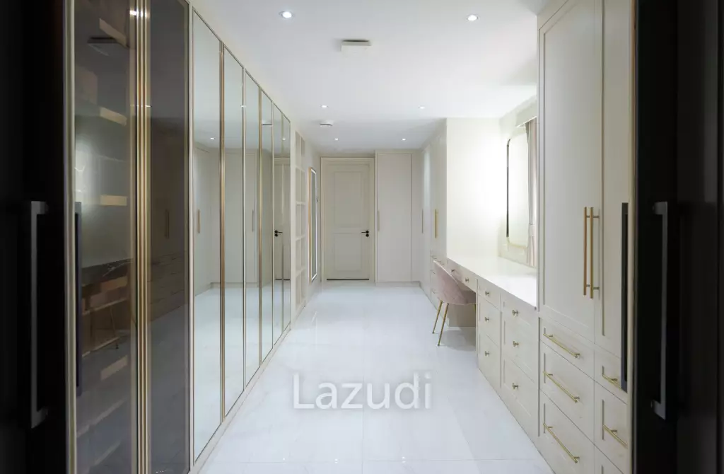 Beautifully renovated unique property on a huge plot
