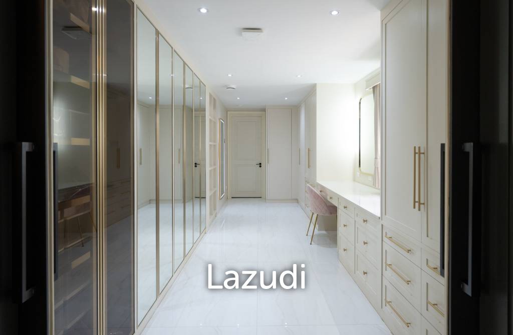 Beautifully renovated unique property on a huge plot