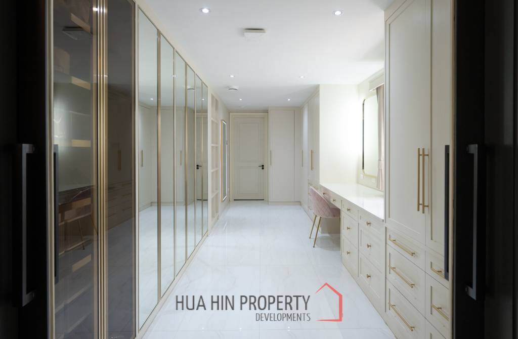 Beautifully renovated unique property on a huge plot