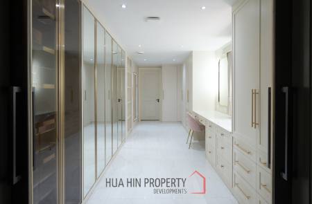 Beautifully renovated unique property on a huge plot