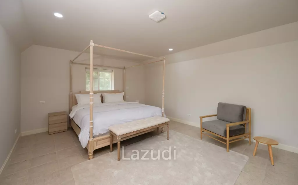 Beautifully renovated unique property on a huge plot