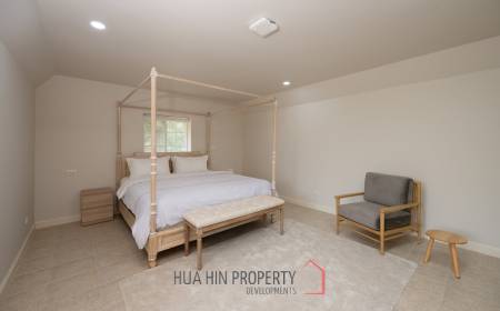 Beautifully renovated unique property on a huge plot