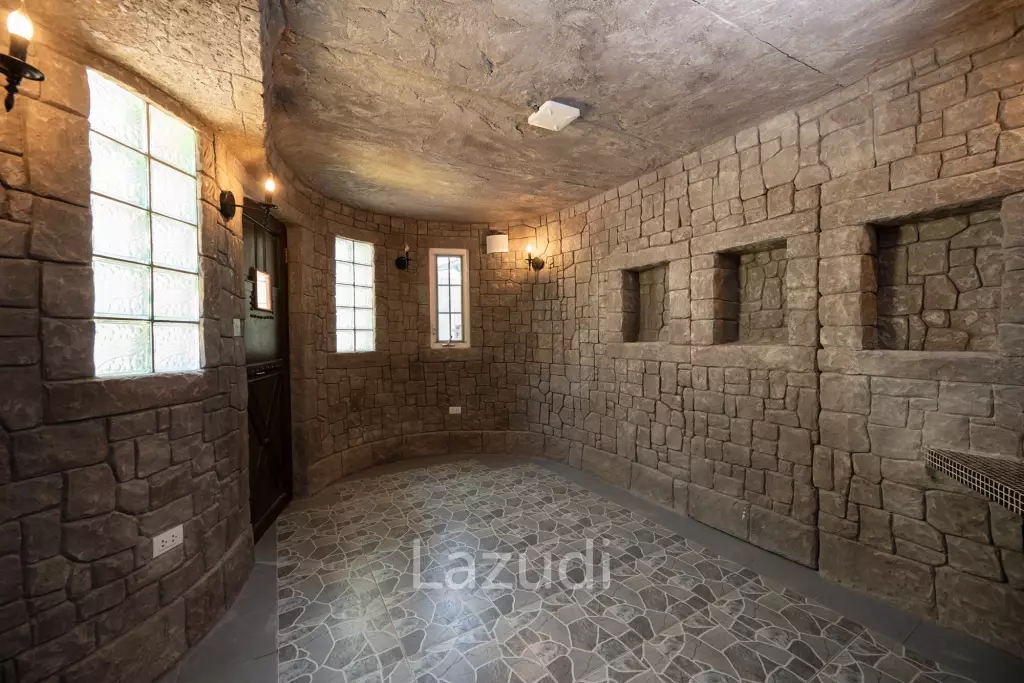 Beautifully renovated unique property on a huge plot