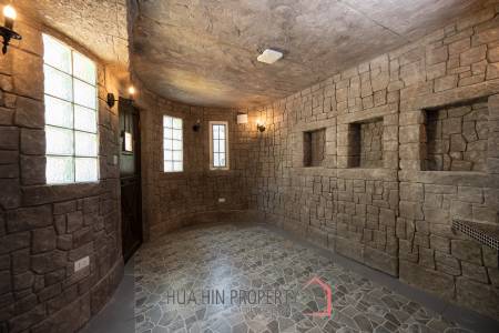 Beautifully renovated unique property on a huge plot