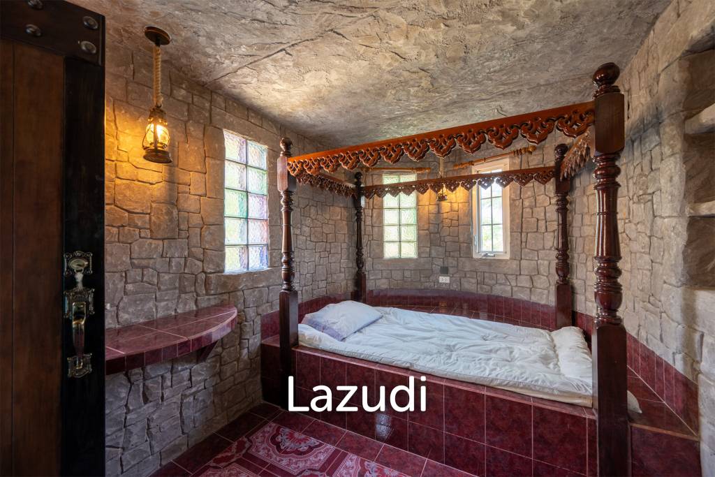 Beautifully renovated unique property on a huge plot