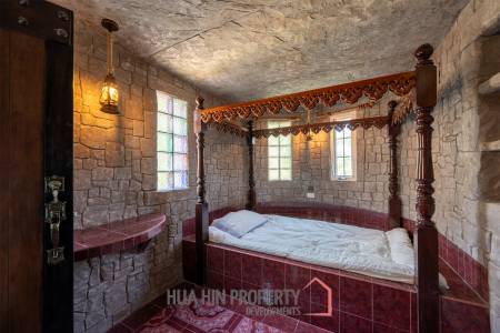 Beautifully renovated unique property on a huge plot