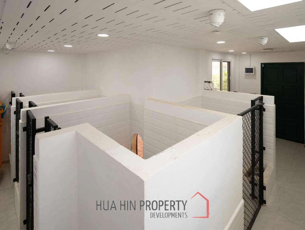Beautifully renovated unique property on a huge plot
