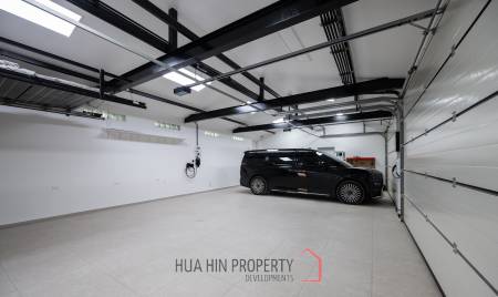 Beautifully renovated unique property on a huge plot