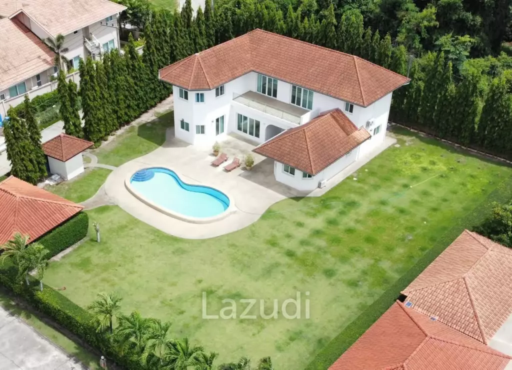 Grand 2-Story Luxury Pool Villa Near Maprachan Lake