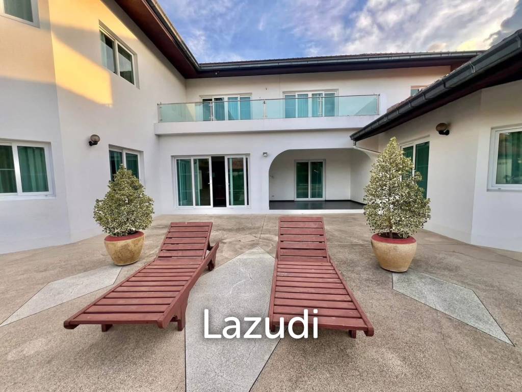 Grand 2-Story Luxury Pool Villa Near Maprachan Lake