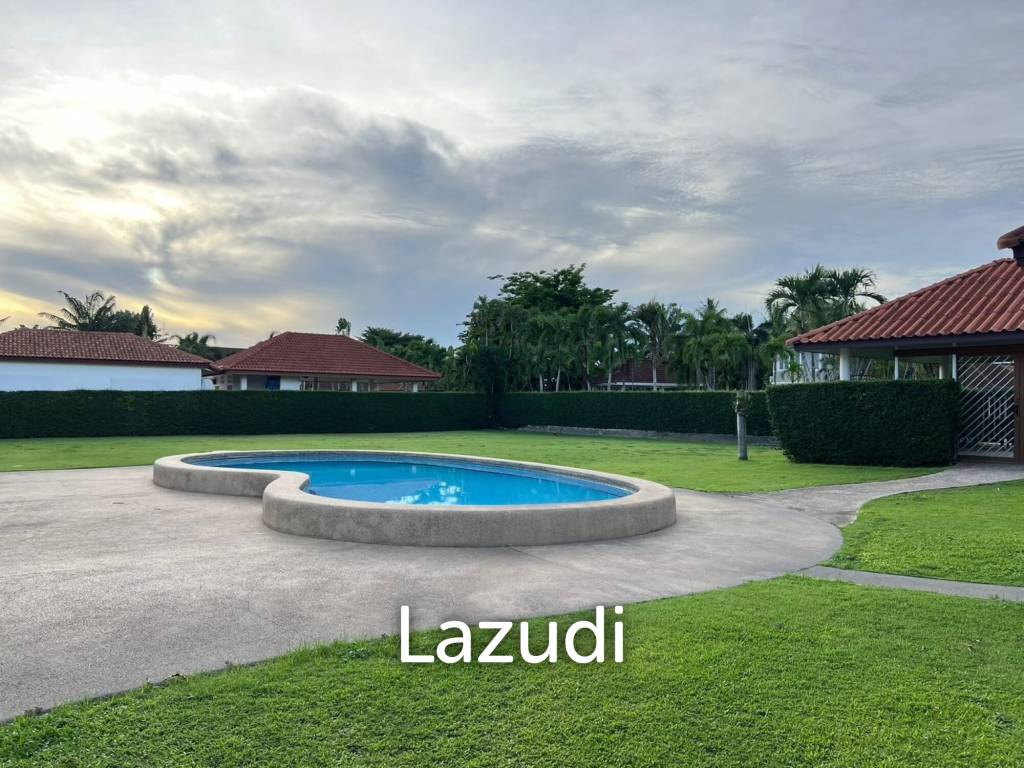 Grand 2-Story Luxury Pool Villa Near Maprachan Lake