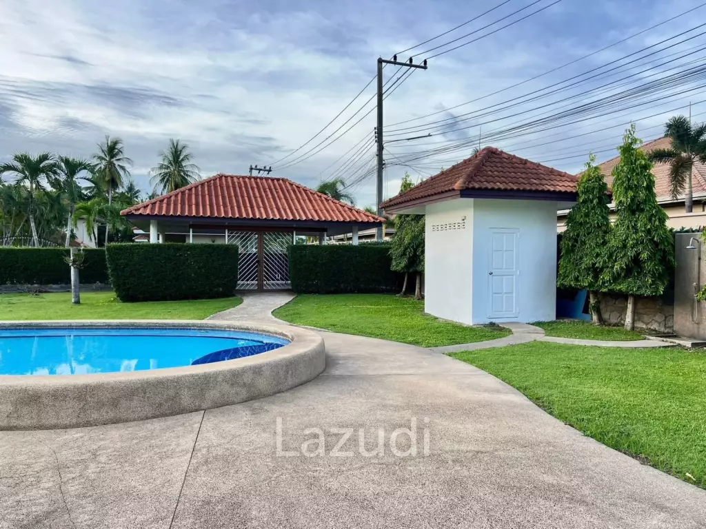 Grand 2-Story Luxury Pool Villa Near Maprachan Lake