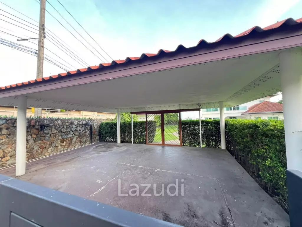 Grand 2-Story Luxury Pool Villa Near Maprachan Lake