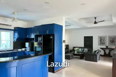 Grand 2-Story Luxury Pool Villa Near Maprachan Lake