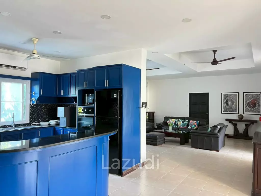 Grand 2-Story Luxury Pool Villa Near Maprachan Lake