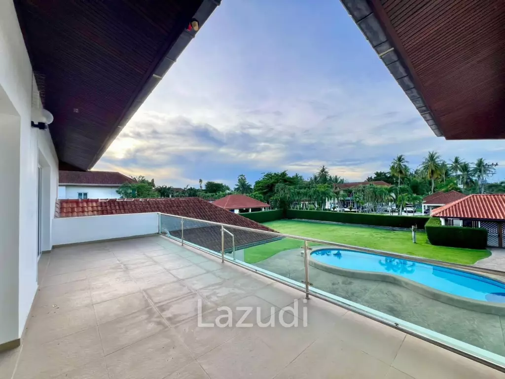 Grand 2-Story Luxury Pool Villa Near Maprachan Lake