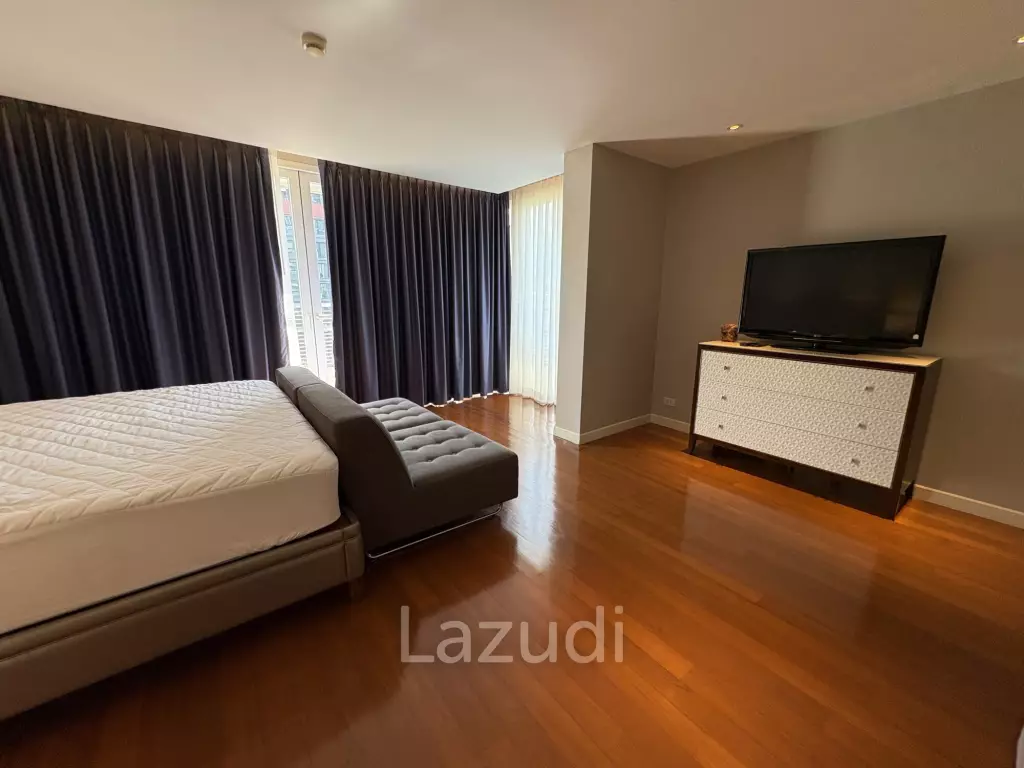200 sqm 4 Bed 4 Bath La Citta Penthouse condo in Khlong Tan Nuea, Wattana Bangkok
