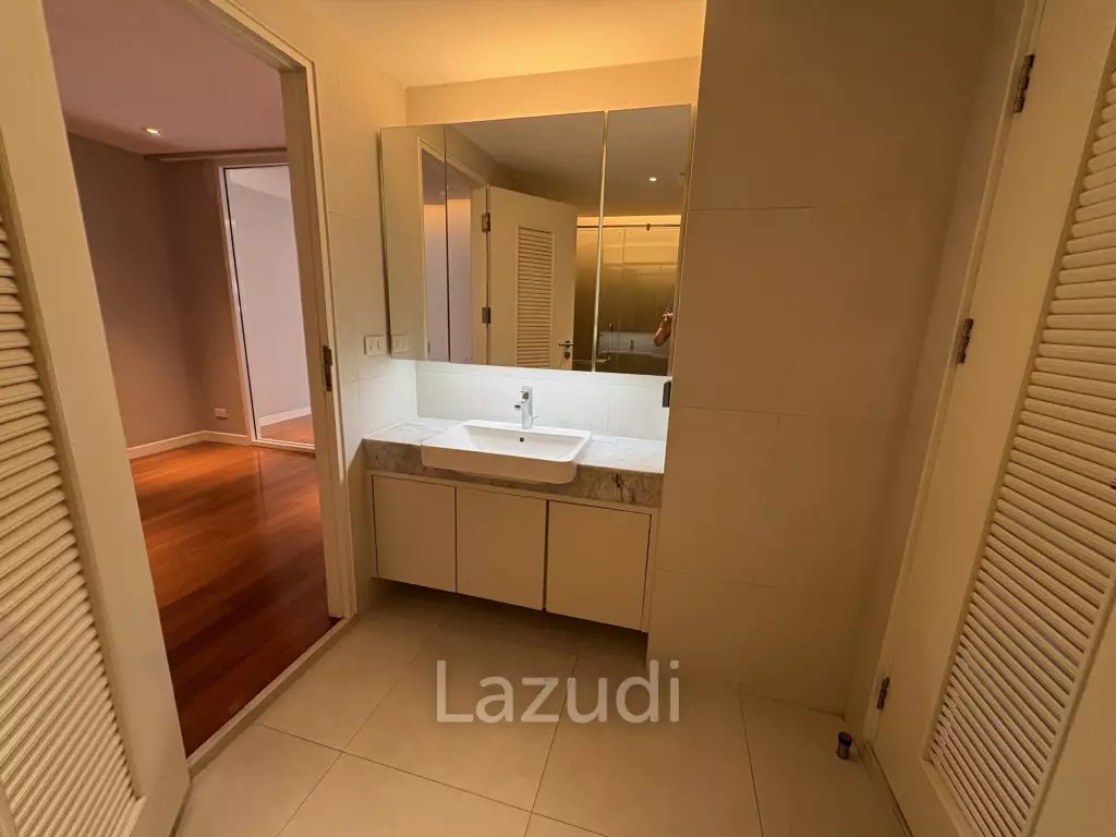200 sqm 4 Bed 4 Bath La Citta Penthouse condo in Khlong Tan Nuea, Wattana Bangkok