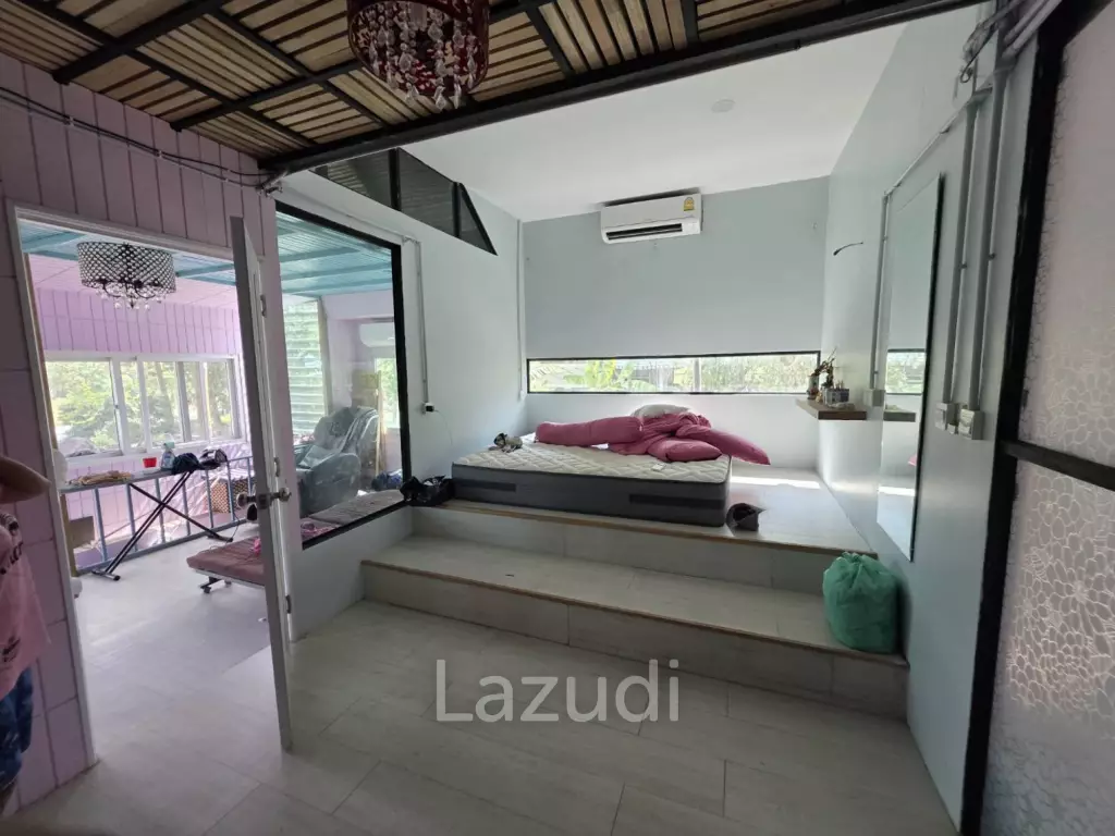 Massive 14-Rai Prime Land with House in Sattahip