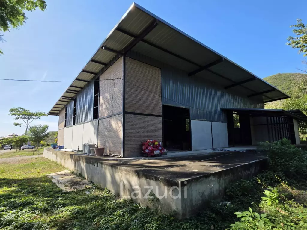 Massive 14-Rai Prime Land with House in Sattahip