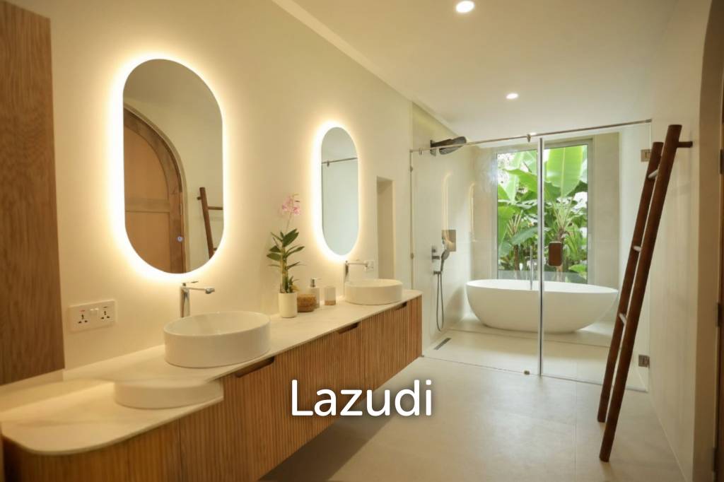 Modern 5-Bedroom Tropical Pool Villa for Sale in Cherng Talay