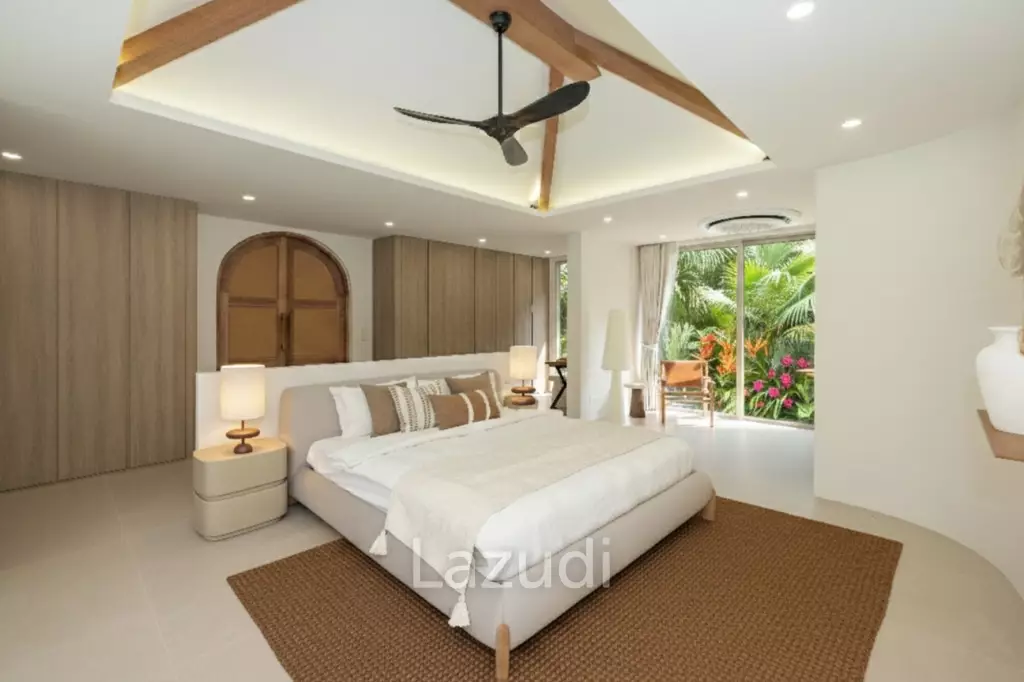 Modern 5-Bedroom Tropical Pool Villa for Sale in Cherng Talay