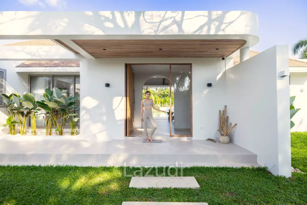 Modern 5-Bedroom Tropical Pool Villa for Sale in Cherng Talay