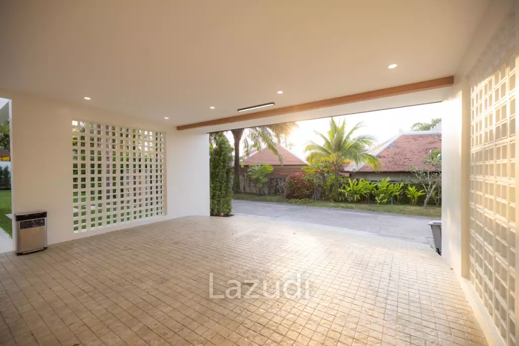Modern 5-Bedroom Tropical Pool Villa for Sale in Cherng Talay