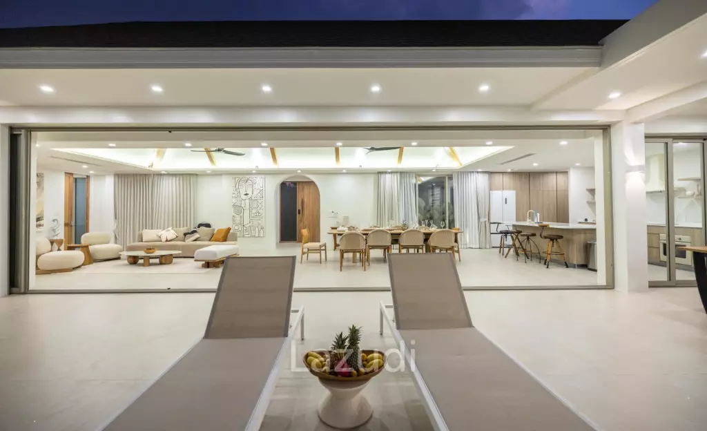 Modern 5-Bedroom Tropical Pool Villa for Sale in Cherng Talay