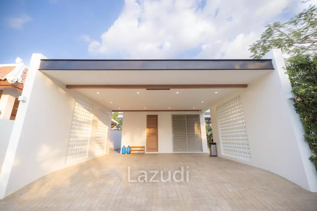 Modern 5-Bedroom Tropical Pool Villa for Sale in Cherng Talay