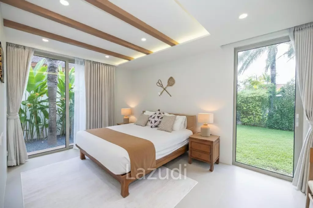 Modern 5-Bedroom Tropical Pool Villa for Sale in Cherng Talay