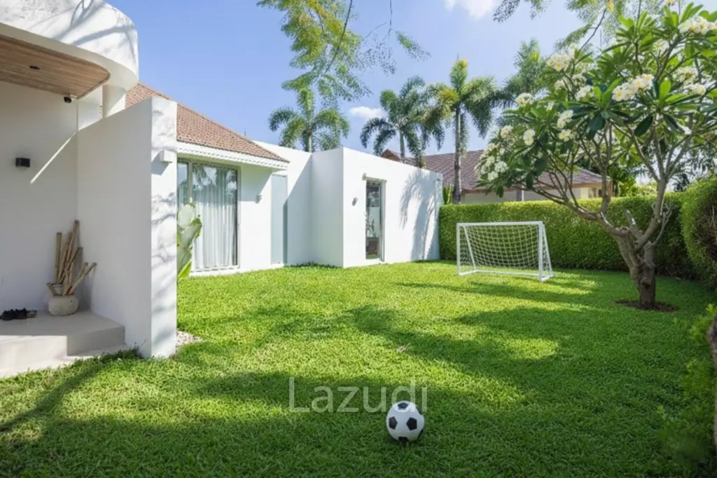 Modern 5-Bedroom Tropical Pool Villa for Sale in Cherng Talay