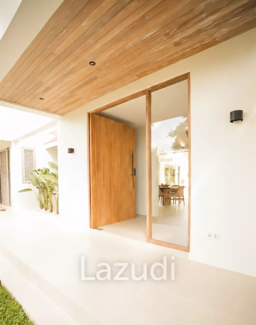 Modern 5-Bedroom Tropical Pool Villa for Sale in Cherng Talay