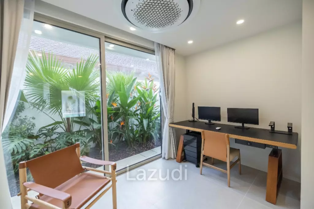 Modern 5-Bedroom Tropical Pool Villa for Sale in Cherng Talay